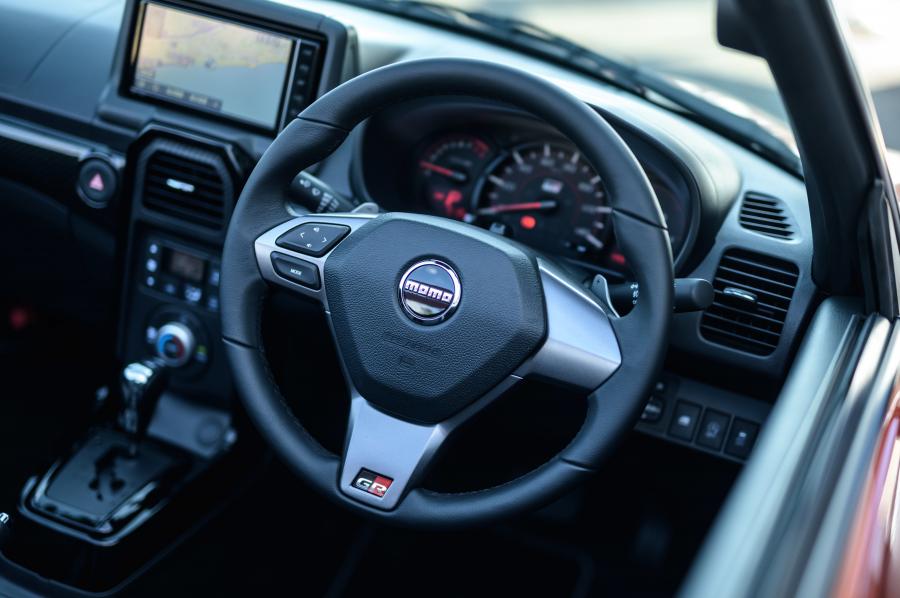 Панель приборов Daihatsu Copen GR Sport 2019 года  (фото 33 из 40)